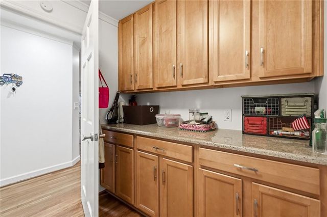 1076 Coronation Drive, Atlanta, GA 30338