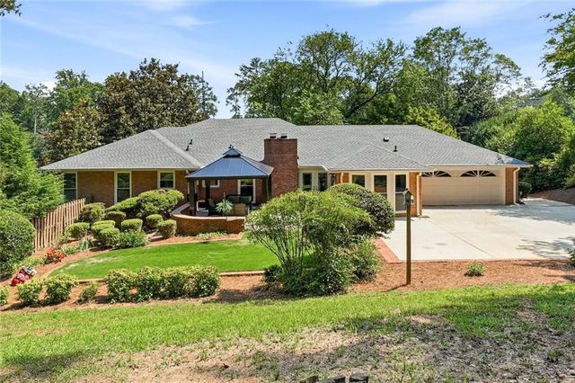 1076 Coronation Drive, Atlanta, GA 30338