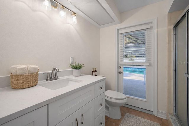 5254 VENETIAN BOULEVARD NE, St Petersburg, FL 33703