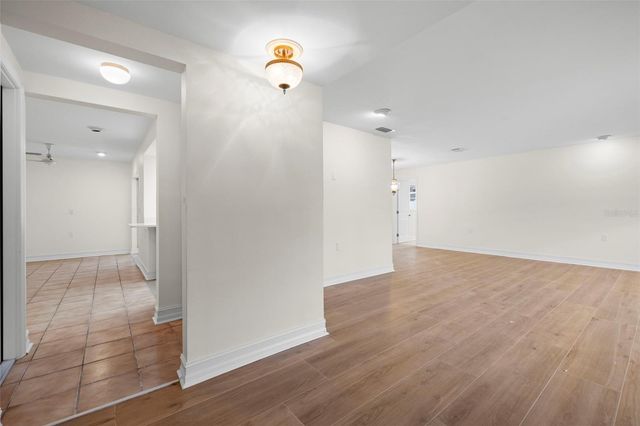 5254 VENETIAN BOULEVARD NE, St Petersburg, FL 33703