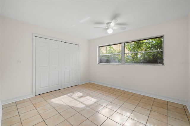 5254 VENETIAN BOULEVARD NE, St Petersburg, FL 33703