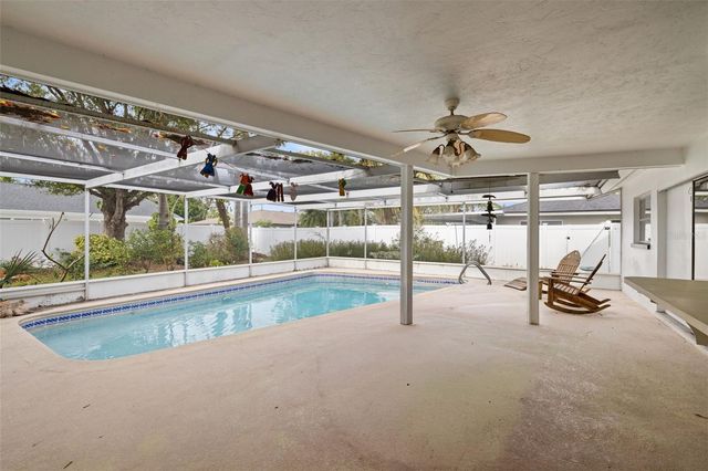 5254 VENETIAN BOULEVARD NE, St Petersburg, FL 33703