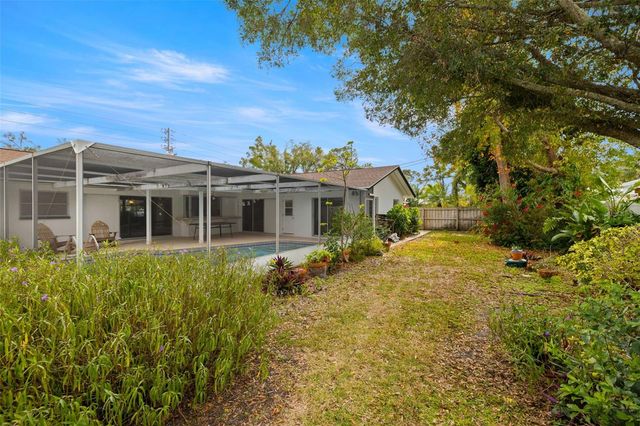 5254 VENETIAN BOULEVARD NE, St Petersburg, FL 33703