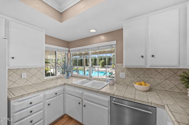 2061 N Albright Avenue, Upland, CA 91784