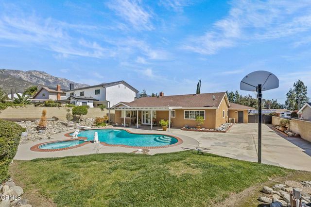 2061 N Albright Avenue, Upland, CA 91784