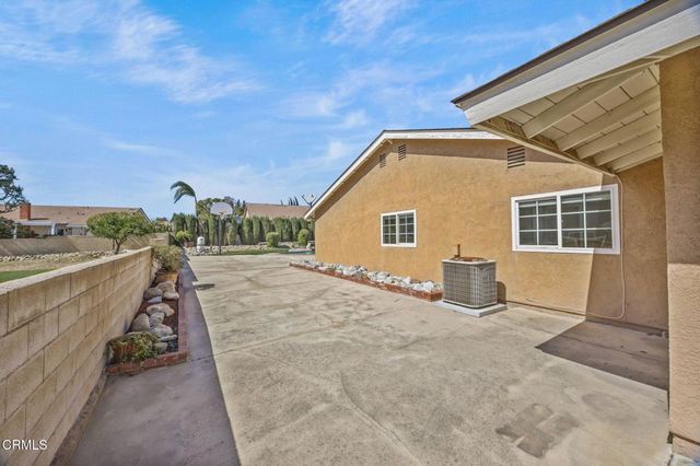 2061 N Albright Avenue, Upland, CA 91784