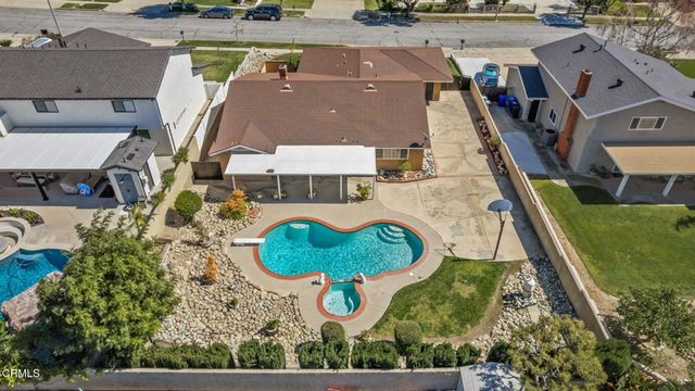 2061 N Albright Avenue, Upland, CA 91784