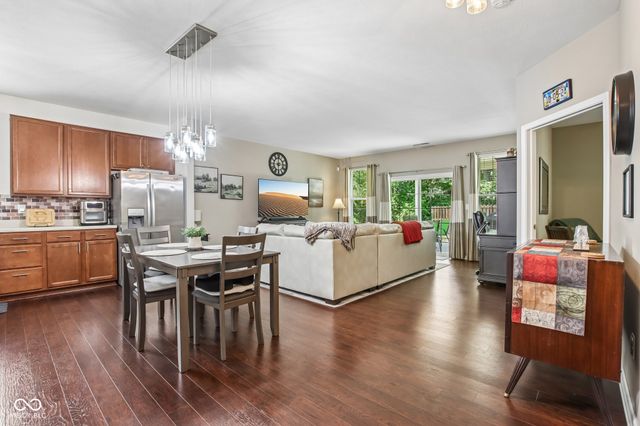 425 Dylan Drive, Avon, IN 46123