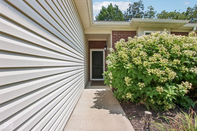 425 Dylan Drive, Avon, IN 46123