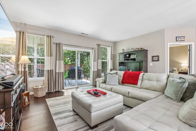 425 Dylan Drive, Avon, IN 46123