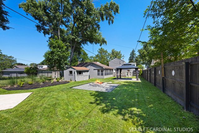 133 W Park Drive, Lombard, IL 60148