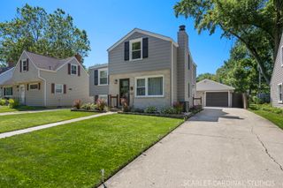 133 W Park Drive, Lombard, IL 60148