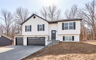 28720 Woodland Heights Drive, Warrenton, MO 63383