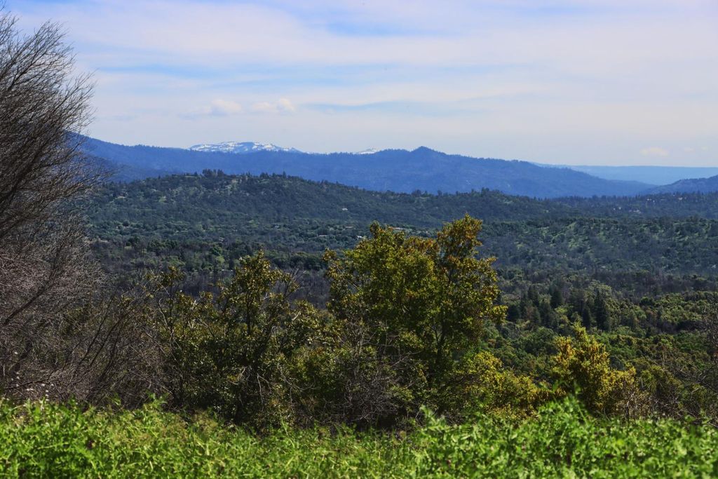 Image 2 of property listing at 4632 Triangle Road, Mariposa, CA 95338