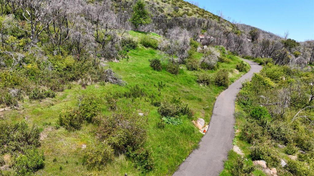 Image 21 of property listing at 4632 Triangle Road, Mariposa, CA 95338