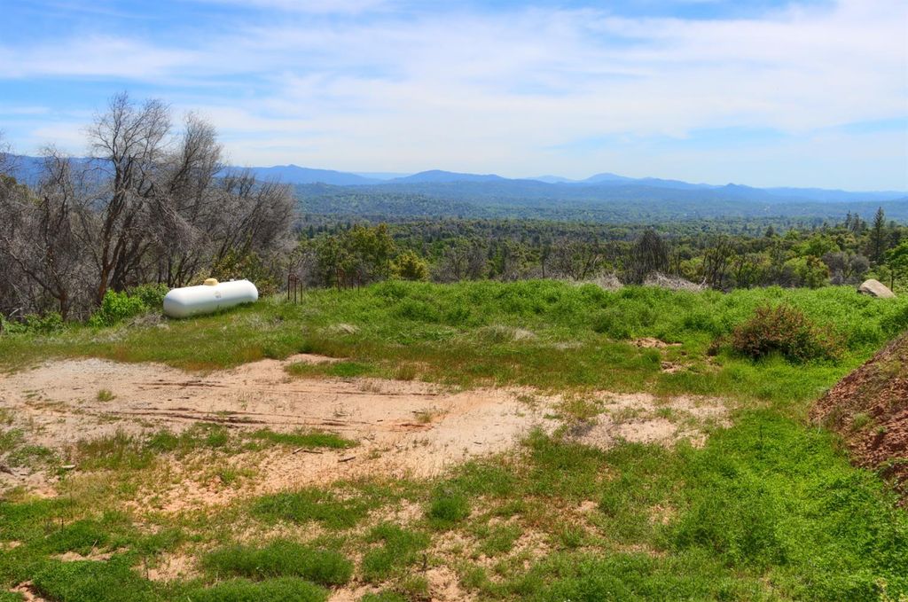 Image 9 of property listing at 4632 Triangle Road, Mariposa, CA 95338