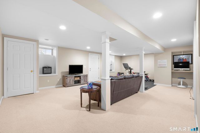 50 Old Farm Road, Weston, CT 06883