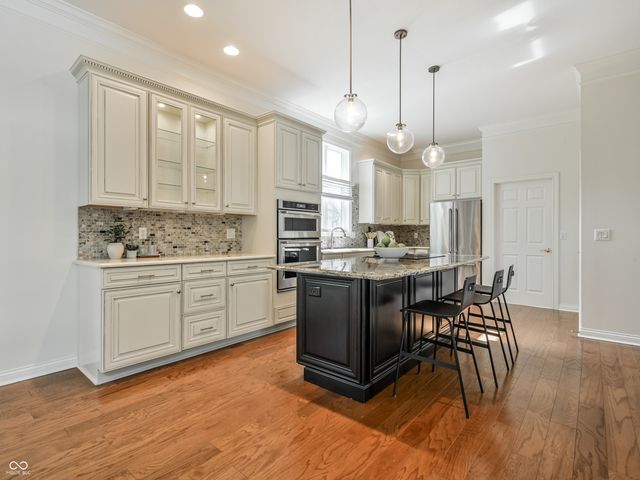 12344 St Armands Circle, Carmel, IN 46033