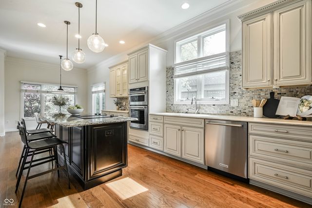 12344 St Armands Circle, Carmel, IN 46033