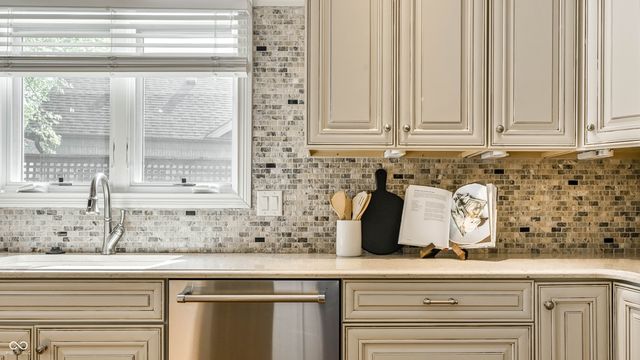 12344 St Armands Circle, Carmel, IN 46033