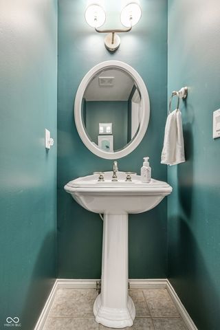 12344 St Armands Circle, Carmel, IN 46033