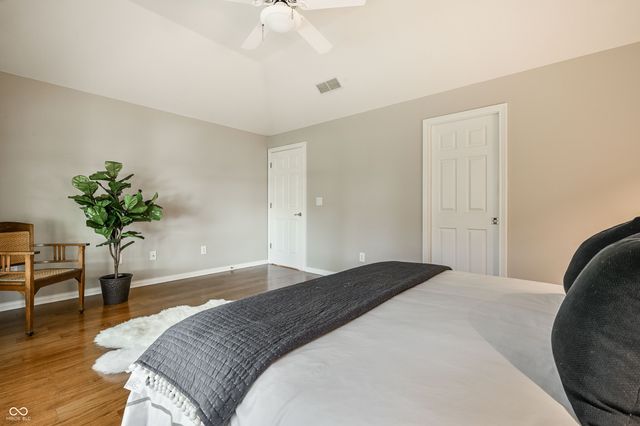 12344 St Armands Circle, Carmel, IN 46033