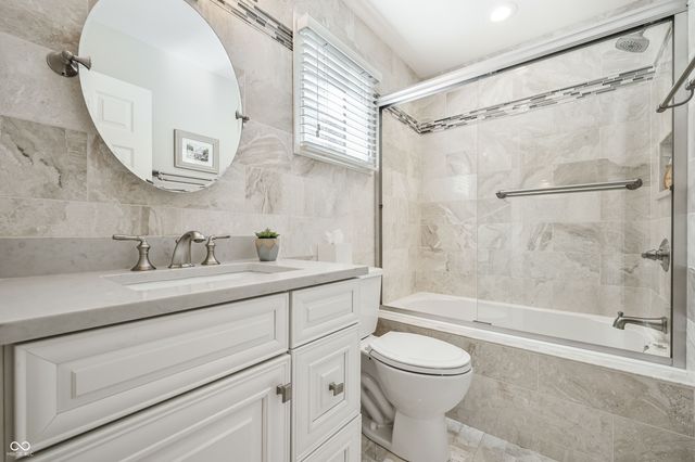 12344 St Armands Circle, Carmel, IN 46033