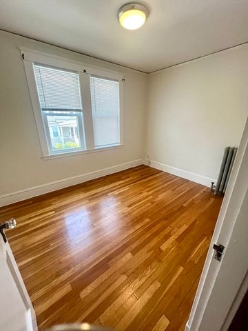 7 Summer Street 2, Boston, MA 02132