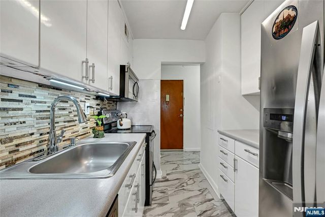 125 Prospect Avenue 11G, Hackensack, NJ 07601