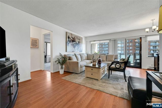 125 Prospect Avenue 11G, Hackensack, NJ 07601