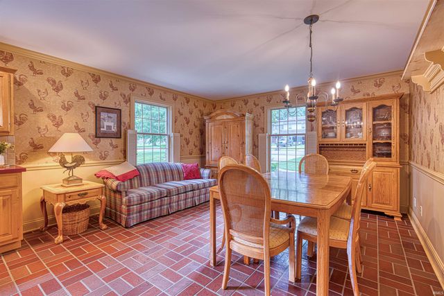 8866 Bayberry Drive, Newburgh, IN 47630