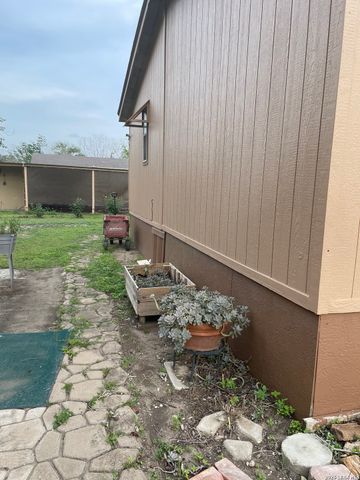 10280 Obrien, Atascosa, TX 78002