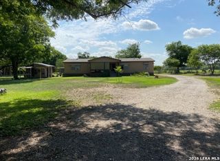 10280 Obrien, Atascosa, TX 78002