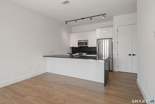 78 Unquowa Place, Fairfield, CT 06824