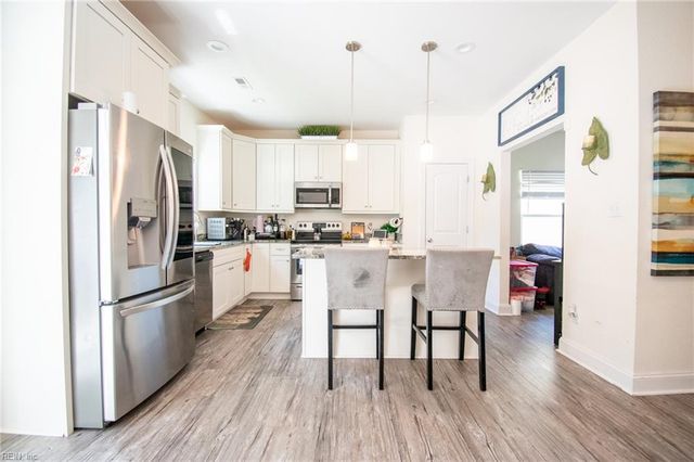 25 Mohawk DR, Portsmouth, VA 23701