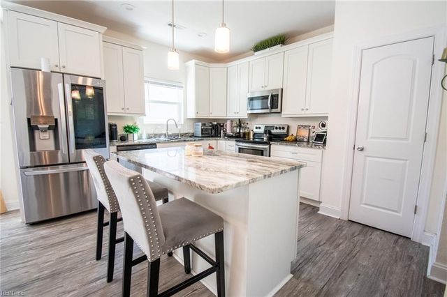 25 Mohawk DR, Portsmouth, VA 23701