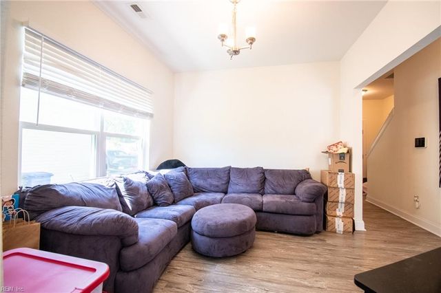 25 Mohawk DR, Portsmouth, VA 23701