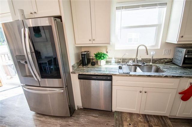 25 Mohawk DR, Portsmouth, VA 23701