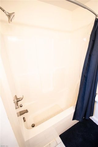 25 Mohawk DR, Portsmouth, VA 23701