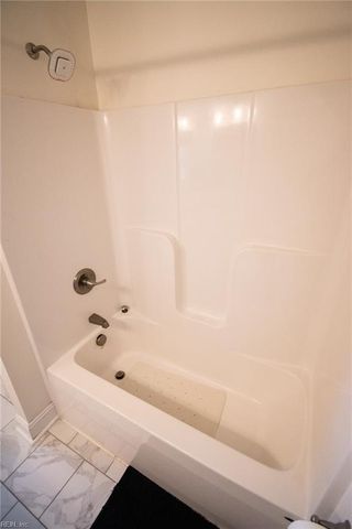 25 Mohawk DR, Portsmouth, VA 23701