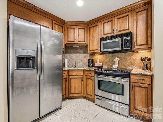 331 Bowling Park Road, Asheville, NC 28803