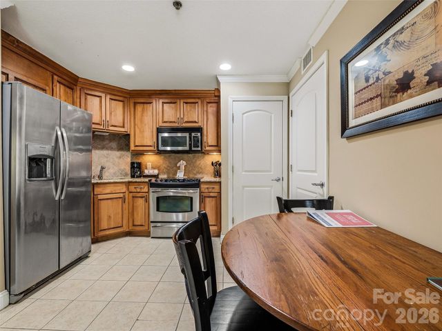 331 Bowling Park Road, Asheville, NC 28803