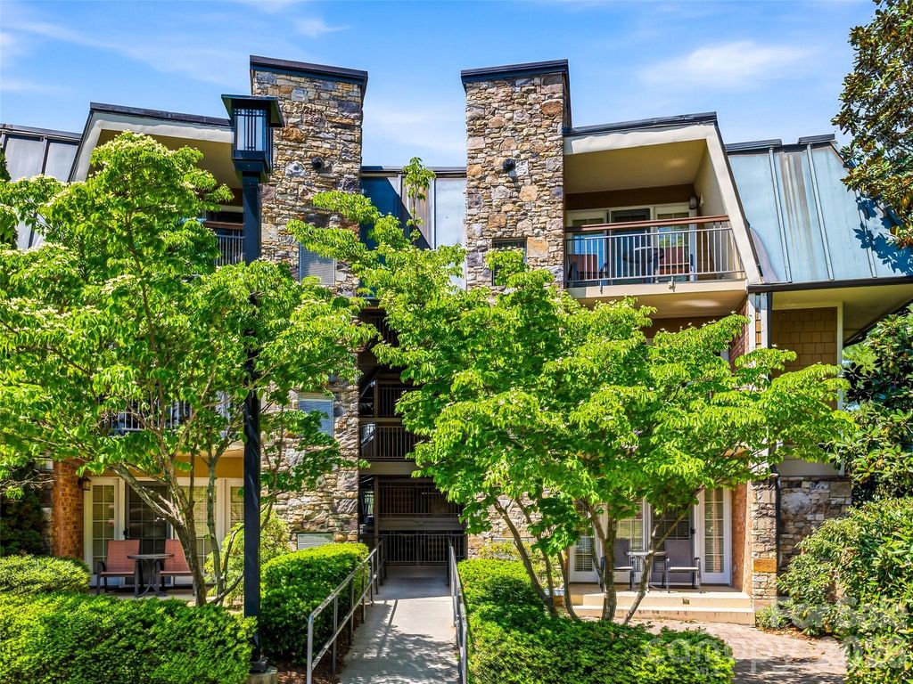331 Bowling Park Road, Asheville, NC 28803
