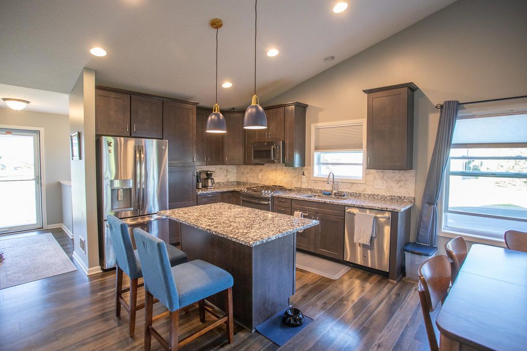 655 Stonegate Circle, Waconia, MN 55387