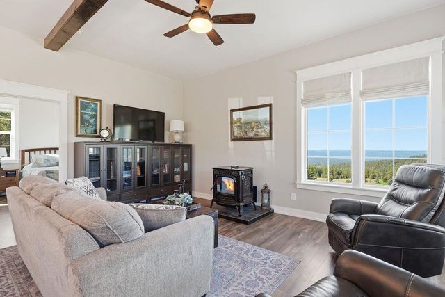 17517 N Abigail Ln, Spokane, WA 99208