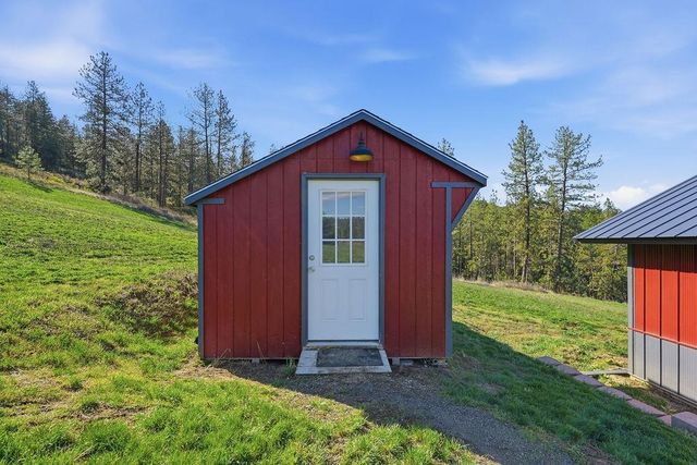 17517 N Abigail Ln, Spokane, WA 99208