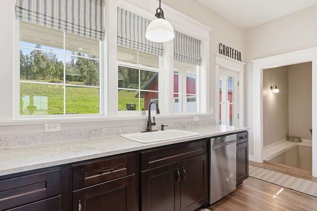 17517 N Abigail Ln, Spokane, WA 99208