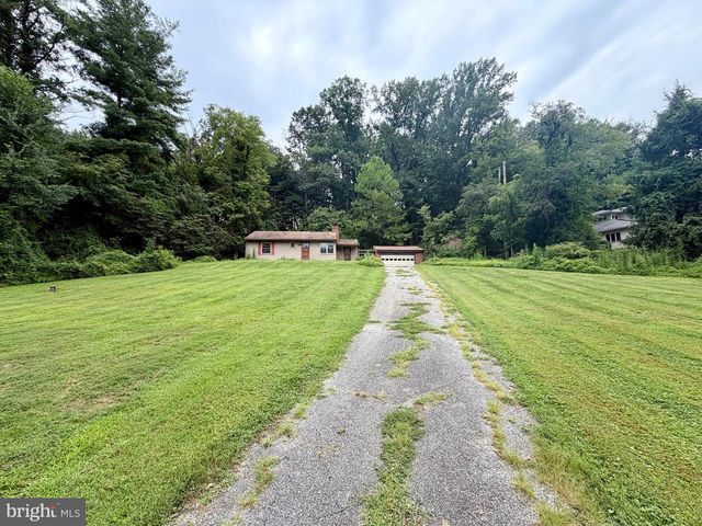 12 GUNPOWDER RD, Glen Arm, MD 21057