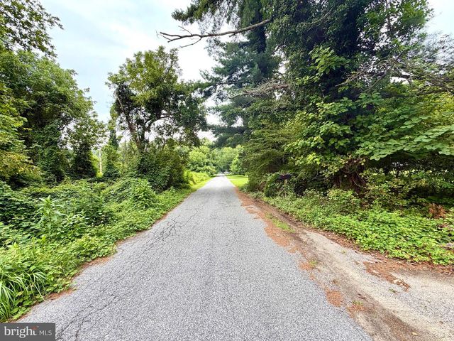 12 GUNPOWDER RD, Glen Arm, MD 21057