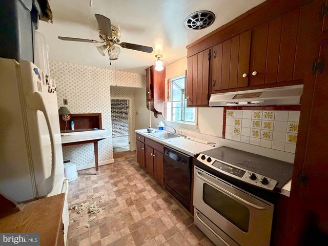 12 GUNPOWDER RD, Glen Arm, MD 21057